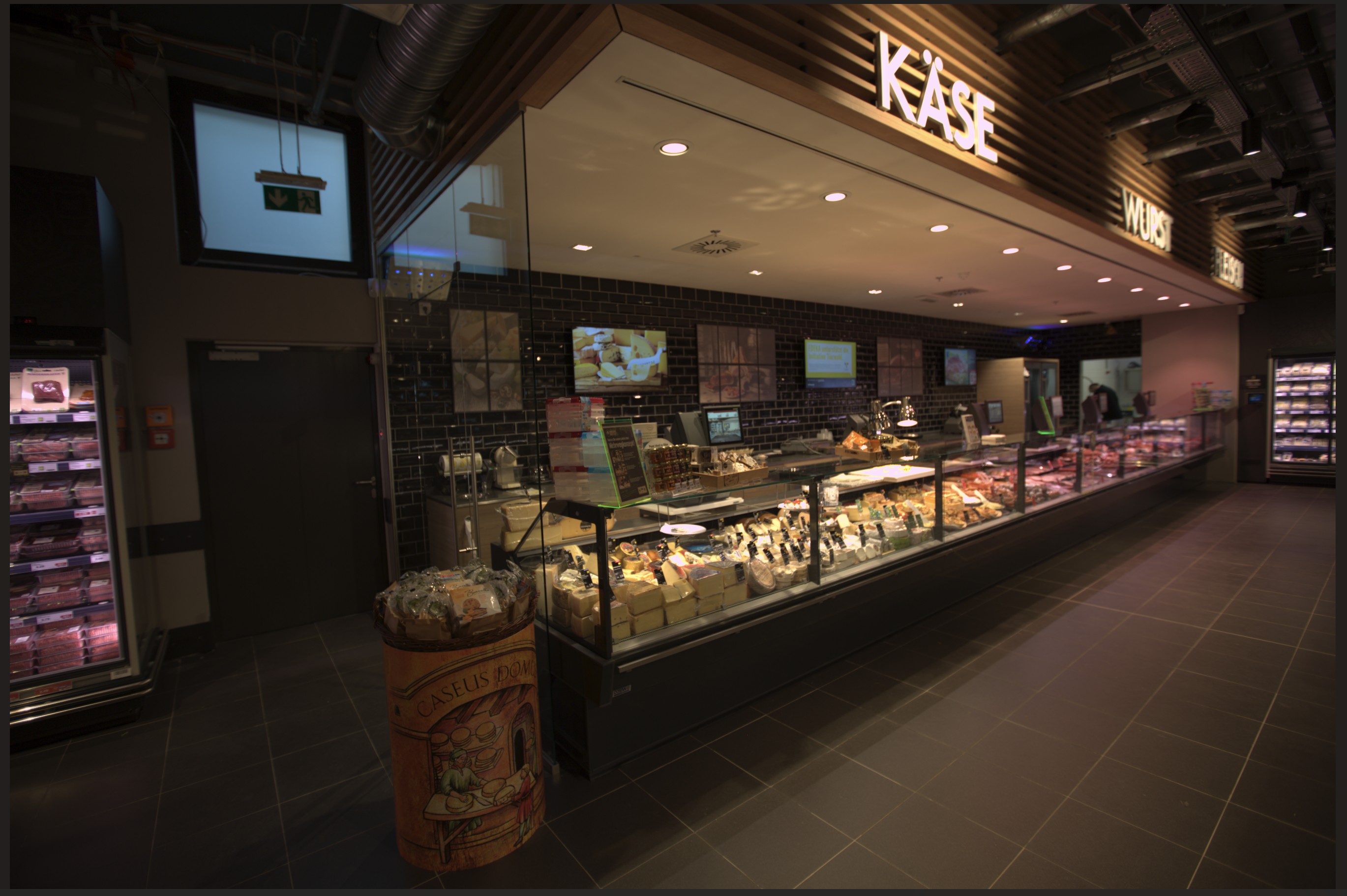 Feinkost-Käsetheke Berliner Markt